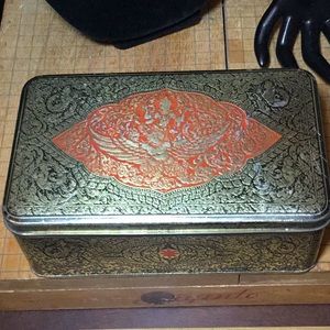 DeMet’s Candies, Chicago, IL. Tin w Hinged Metal Lid 7.75”x4.5”x3” Vintage